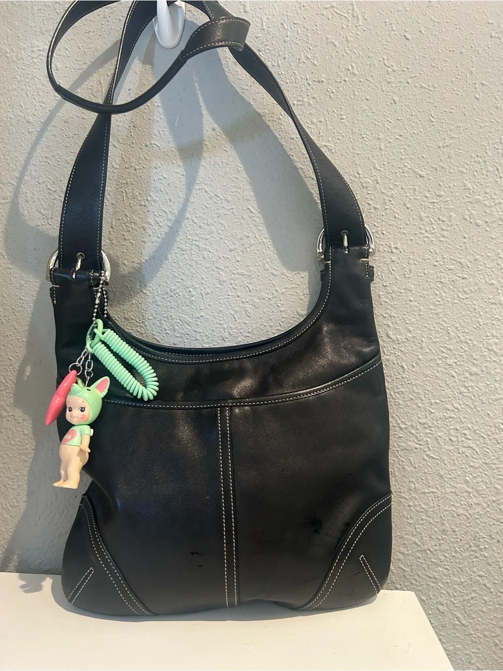 Classic Coach 2003 Black Leather Shoulder Bag - Stylish Everyday Carry